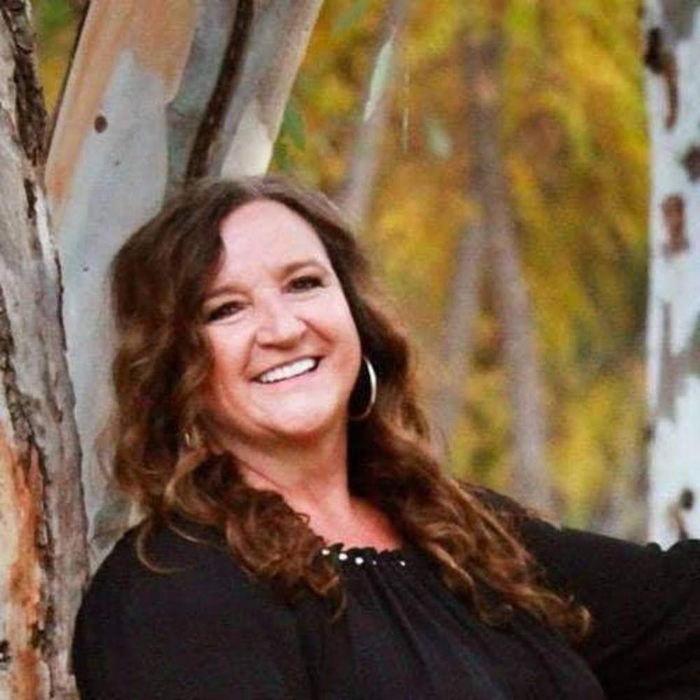 Meet your Posher, Cynthia